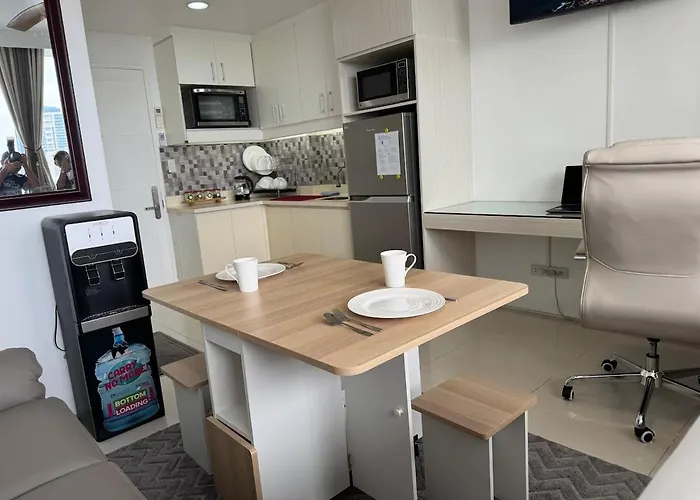 Avenir Next To It Park * Cebu