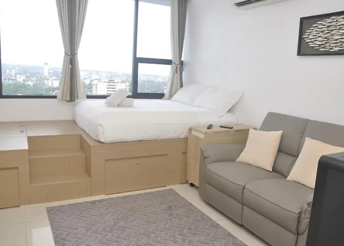 Apartment Avenir Next To It Park